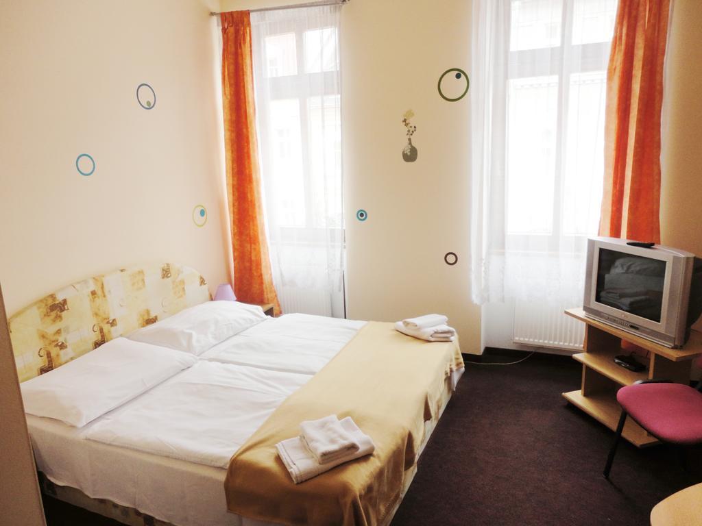 Hotel Jizera Карлові Вари Екстер'єр фото